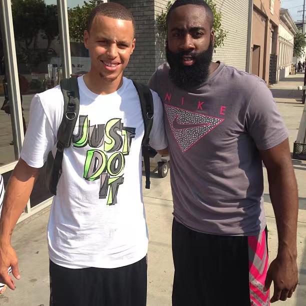 霍芬海姆vs奥格斯堡：曹法尔、奥利弗-鲍曼首发，法比安-里德、泽西格尔出战（霍芬海姆迎战奥格斯堡：曹法尔、奥利弗-鲍曼入选首发，法比安-里德、泽西格尔将出战）