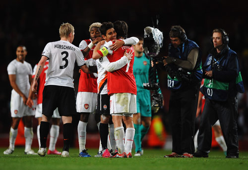 班凯罗复出首战发挥不佳，全场仅得9分，命中率为37.5%（复出首秀低迷：班凯罗仅9分，命中率37.5%）