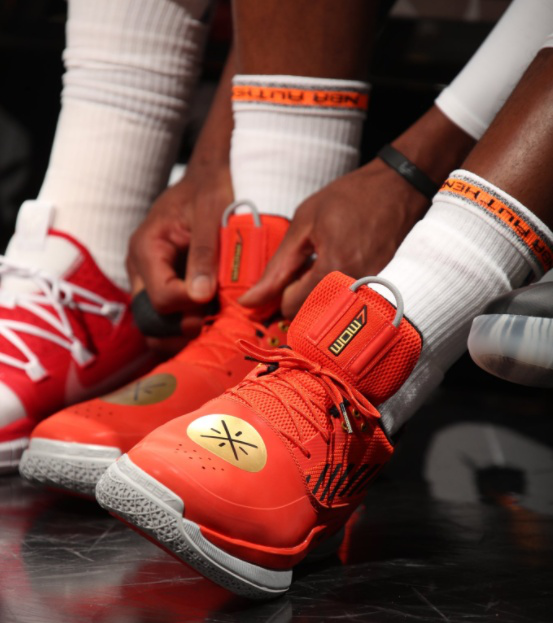 弗拉格出战成疑（弗拉格能否出战未定）