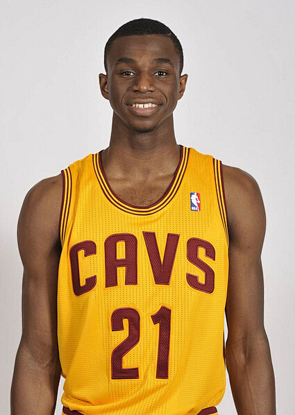 难逃四连败？海港三大核心缺阵亚冠，中超冠军本轮若再失利或将提前出局（四连败将至？海港亚冠三核缺席，中超冠军此轮再失手恐提前出局）