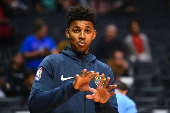 尤文2-0帕福斯，戴维破门+失良机，麦肯尼建功，伊尔迪兹助攻（尤文2-0胜帕福斯，戴维建功仍错失良机，麦肯尼破门，伊尔迪兹送助攻）