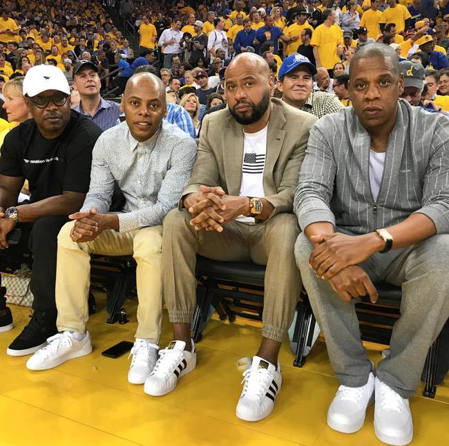 跌跌撞撞！湖人净胜分-0.5分 胜率至少五成唯一为负的球队（磕磕绊绊！湖人净胜分-0.5，胜率过五成却成唯一净胜分为负球队）